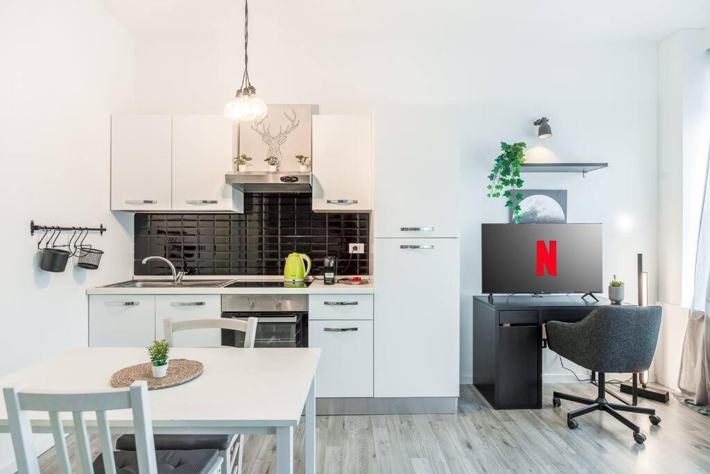 2 Minutes From Central Station-Exclusive Open Space 밀라노 외부 사진